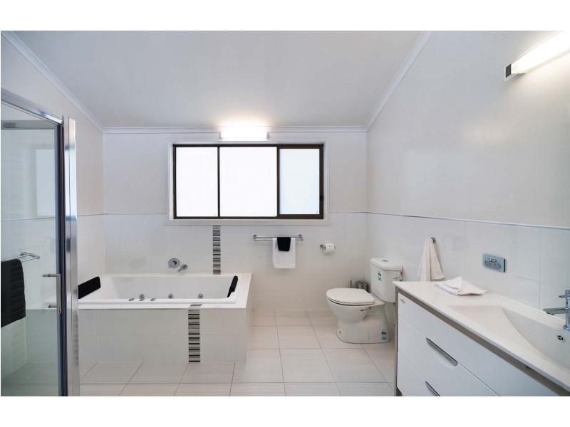 2 Chanel Street, Park Grove TAS 7320
