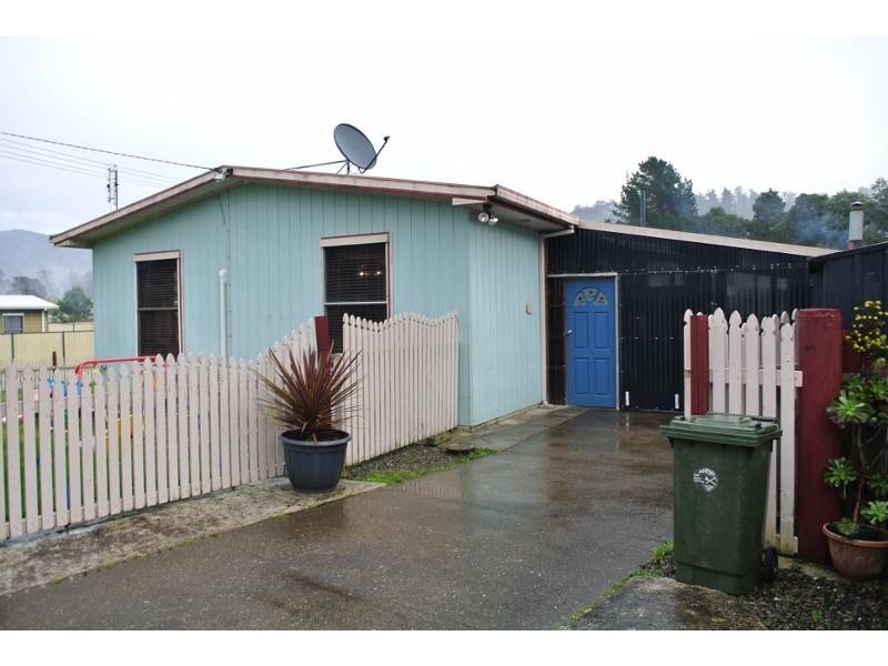 7 Blackwood Parade, Rosebery TAS 7470