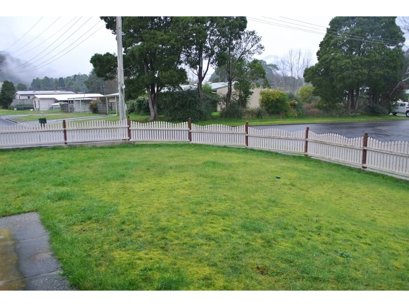 7 Blackwood Parade, Rosebery TAS 7470