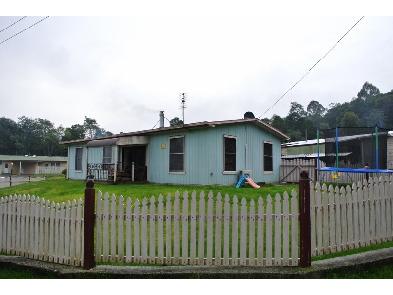 7 Blackwood Parade, Rosebery TAS 7470