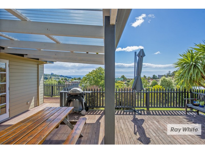 34 South Road, Penguin TAS 7316