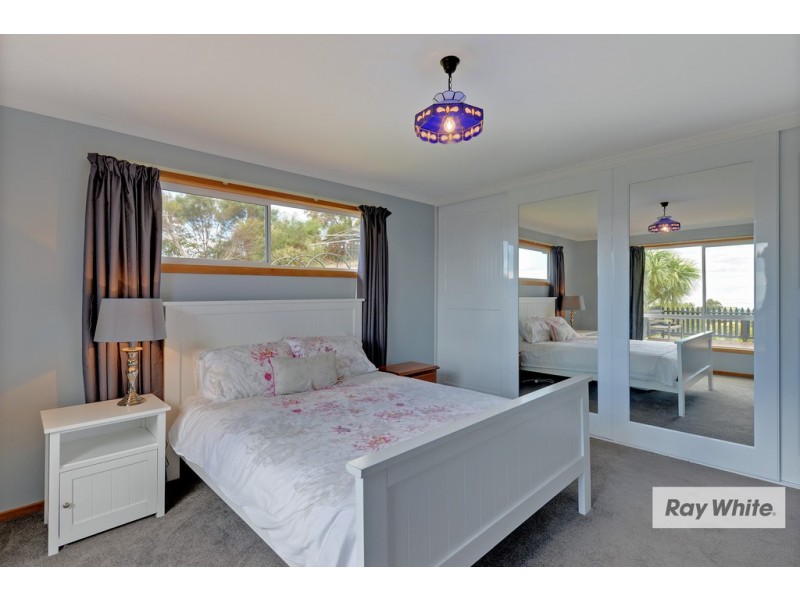 34 South Road, Penguin TAS 7316