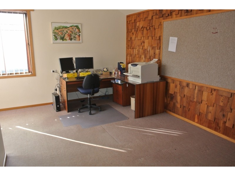 3a East Cam Road, Camdale TAS 7320