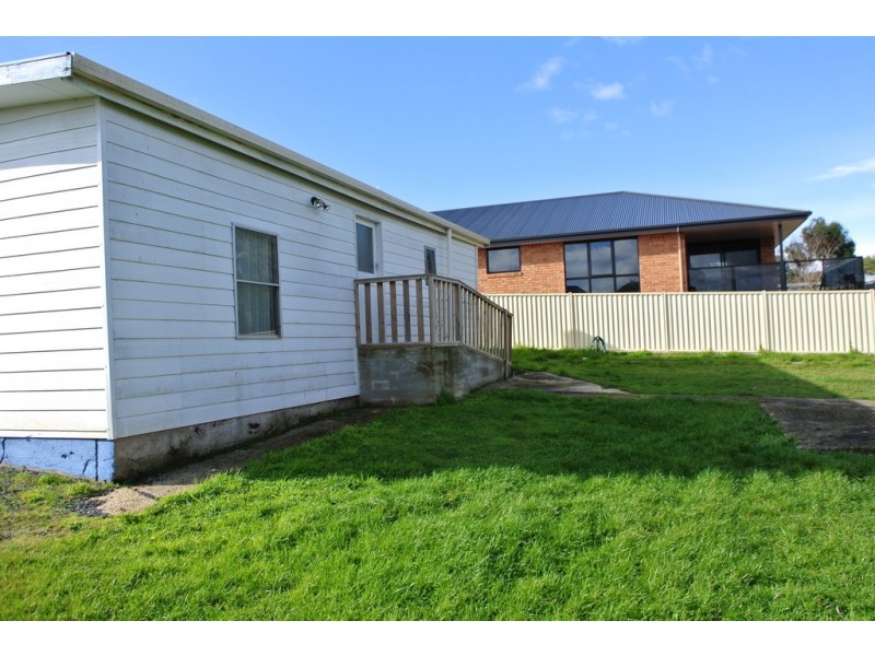 16 Cardigan Street, Somerset TAS 7322