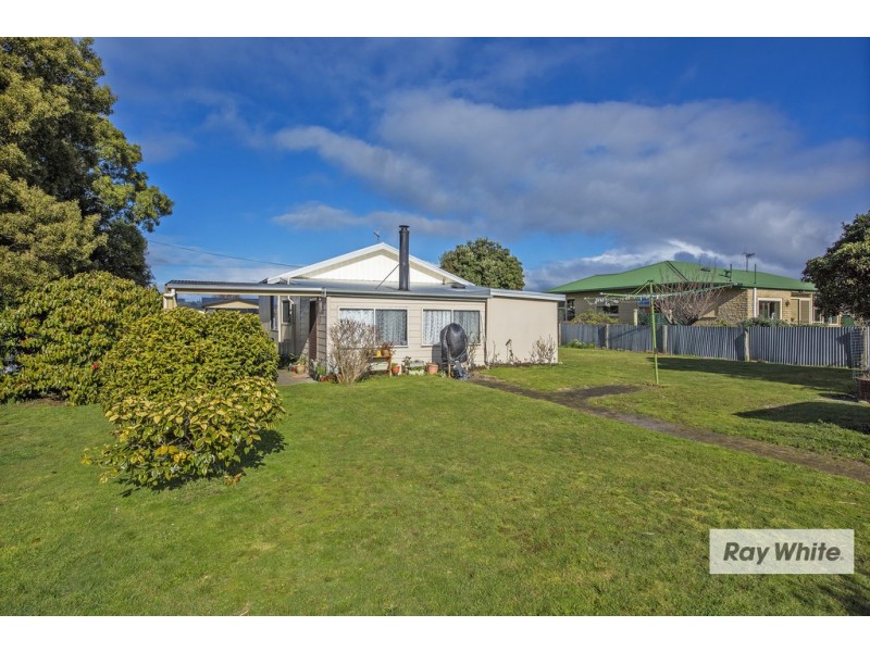 13 McArthur Street, Wynyard TAS 7325