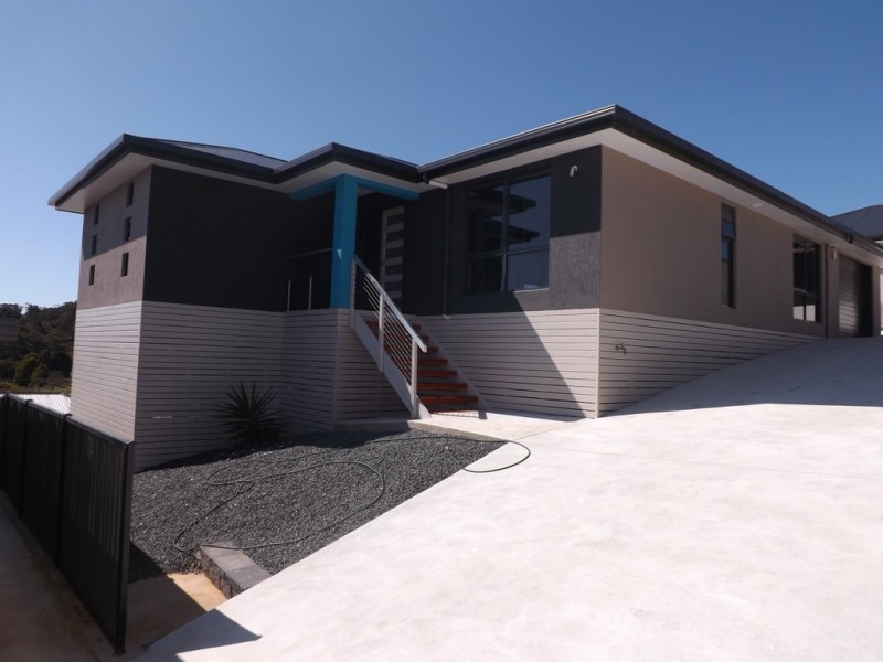 2/9 Platinum Drive, Park Grove TAS 7320