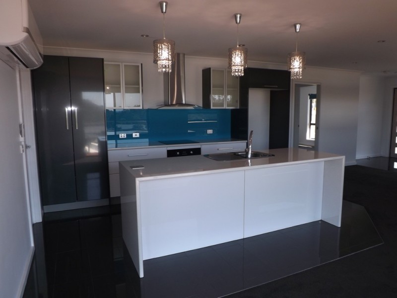 2/9 Platinum Drive, Park Grove TAS 7320