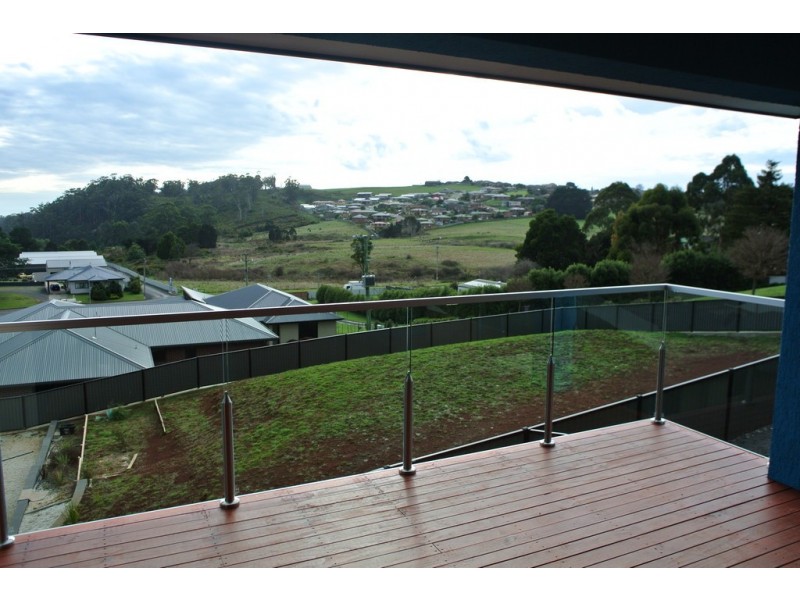 2/9 Platinum Drive, Park Grove TAS 7320