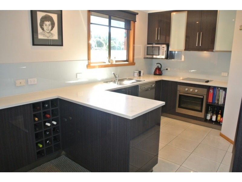 7 Greenacre Street, Upper Burnie TAS 7320