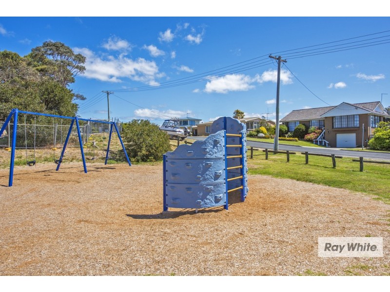 1A Bells Parade, Somerset TAS 7322