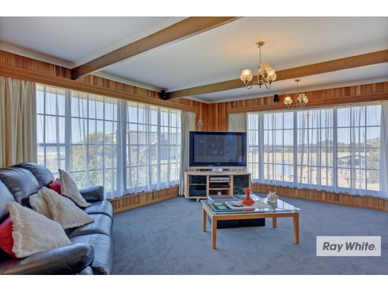 1A Bells Parade, Somerset TAS 7322