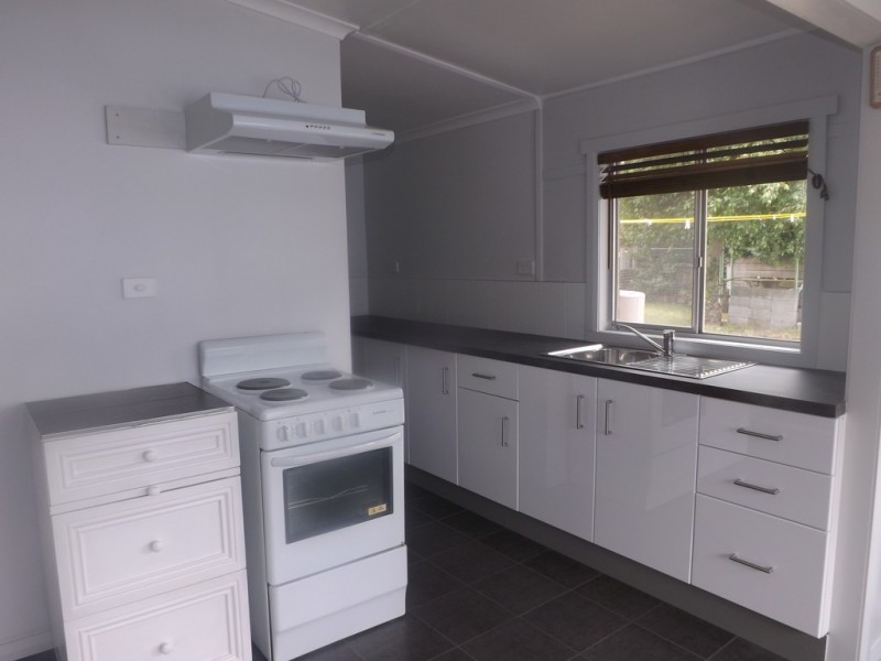 8 Burnell Street, Cooee TAS 7320