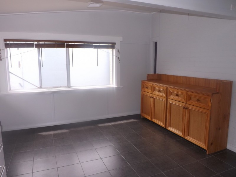 8 Burnell Street, Cooee TAS 7320
