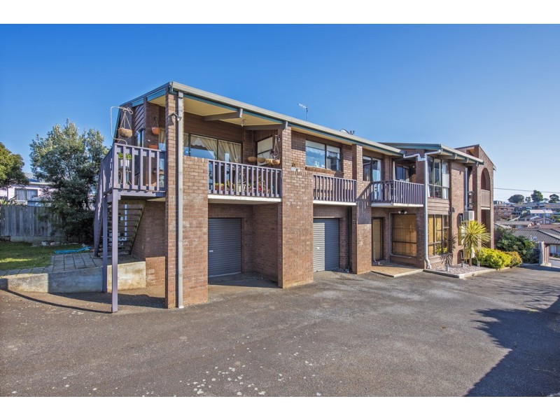 17 West Street, Upper Burnie TAS 7320