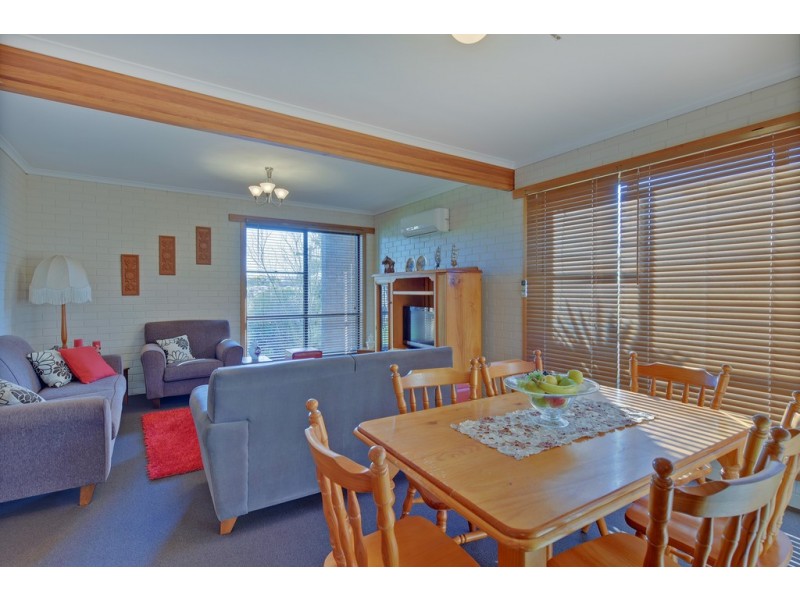 17 West Street, Upper Burnie TAS 7320