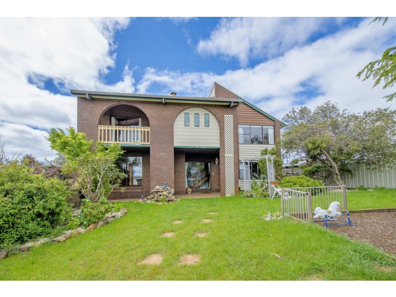 17 West Street, Upper Burnie TAS 7320