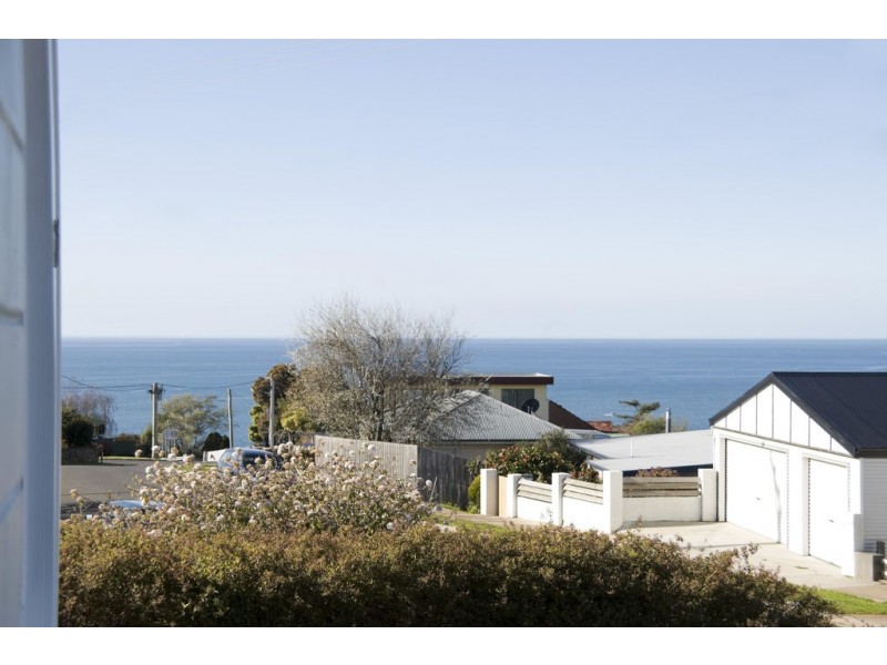 14 Paraka Street, Parklands TAS 7320