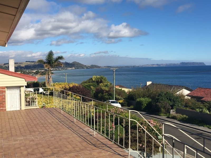 14 Alma Place, Ocean Vista TAS 7320