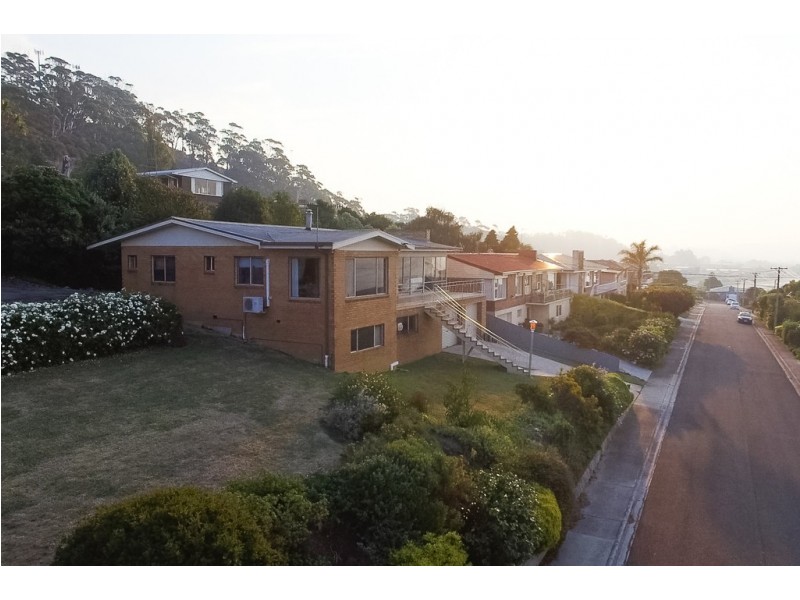 14 Alma Place, Ocean Vista TAS 7320