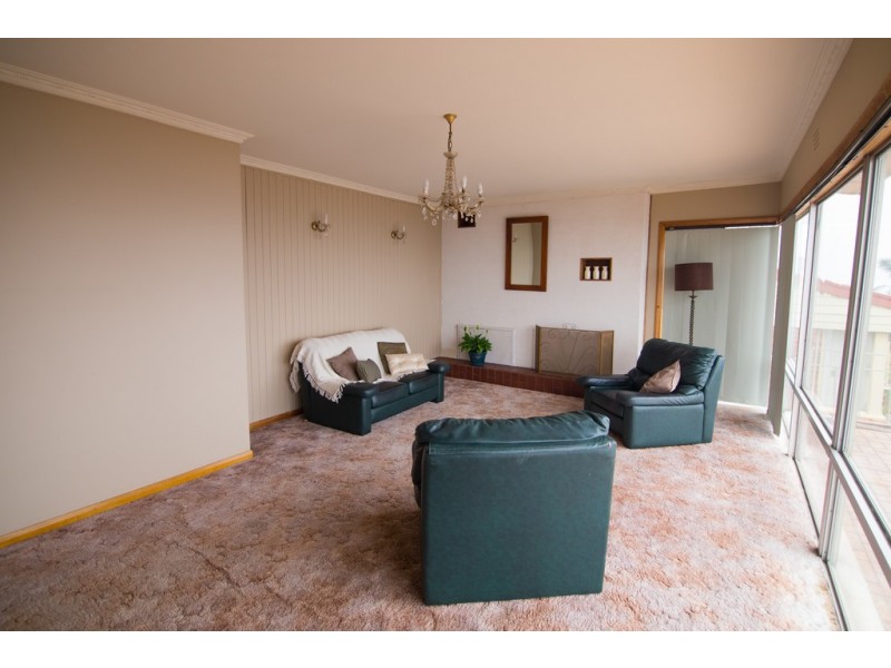 14 Alma Place, Ocean Vista TAS 7320