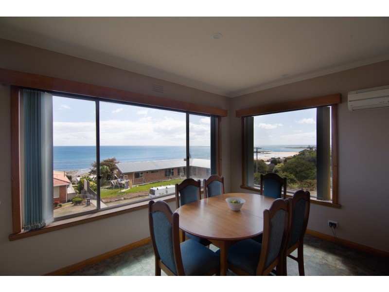 14 Alma Place, Ocean Vista TAS 7320