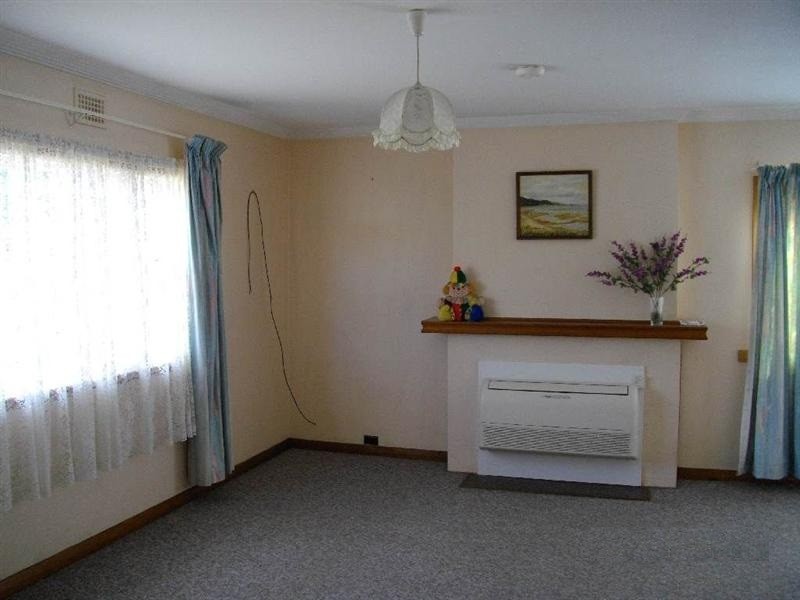 3 Crisp Street, Cooee TAS 7320