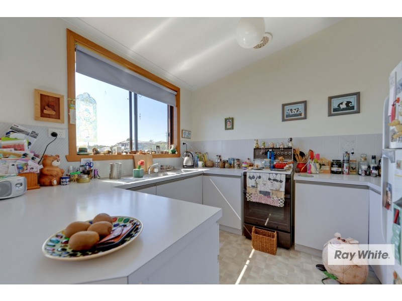 9/60 Lyons Street, Somerset TAS 7322