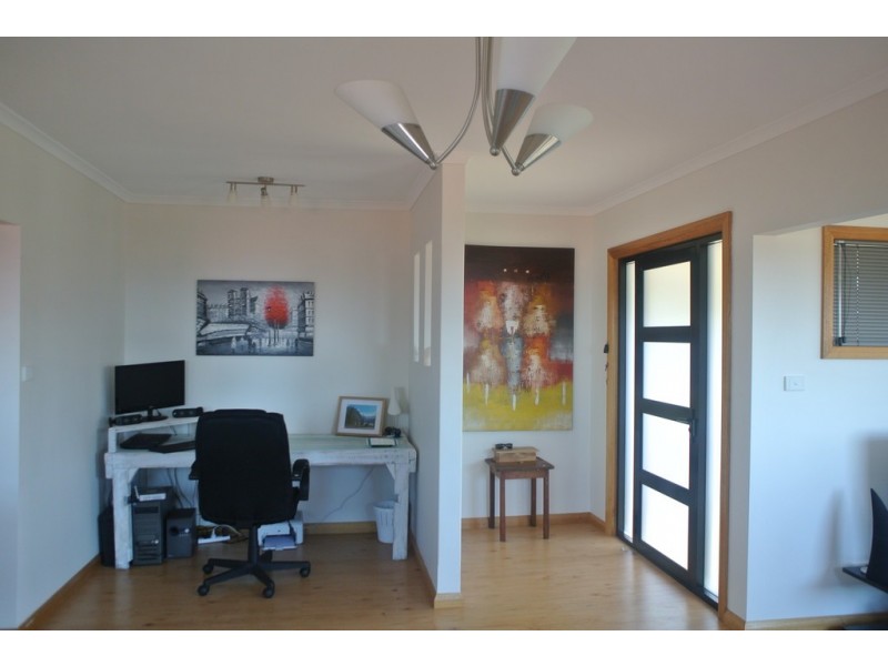 15 Malunna Crescent, Parklands TAS 7320