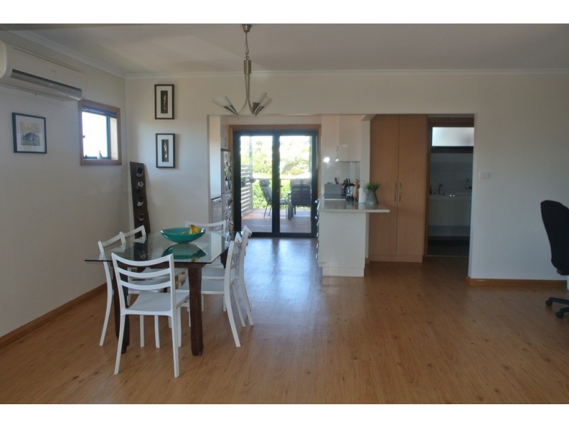 15 Malunna Crescent, Parklands TAS 7320