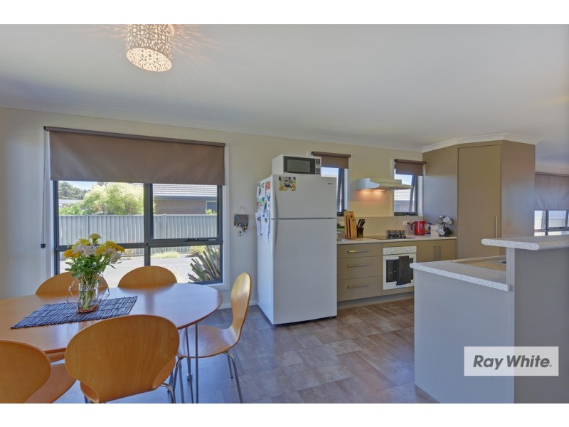 8 Sandy Crescent, Wynyard TAS 7325