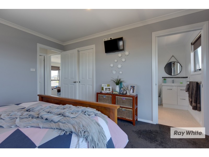 8 Sandy Crescent, Wynyard TAS 7325
