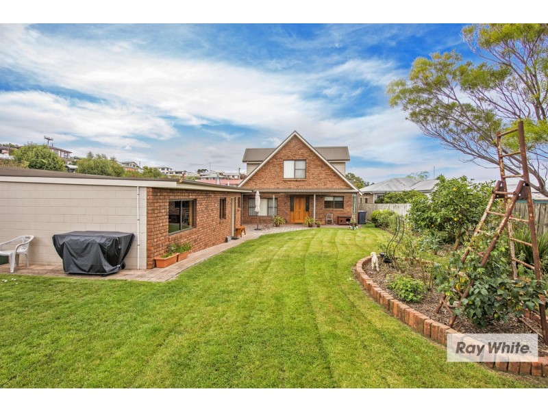 52 Raglan Street, Somerset TAS 7322
