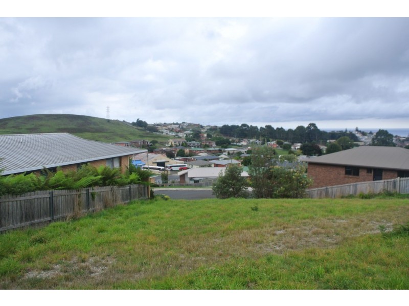 7 Cedar Place, Romaine TAS 7320