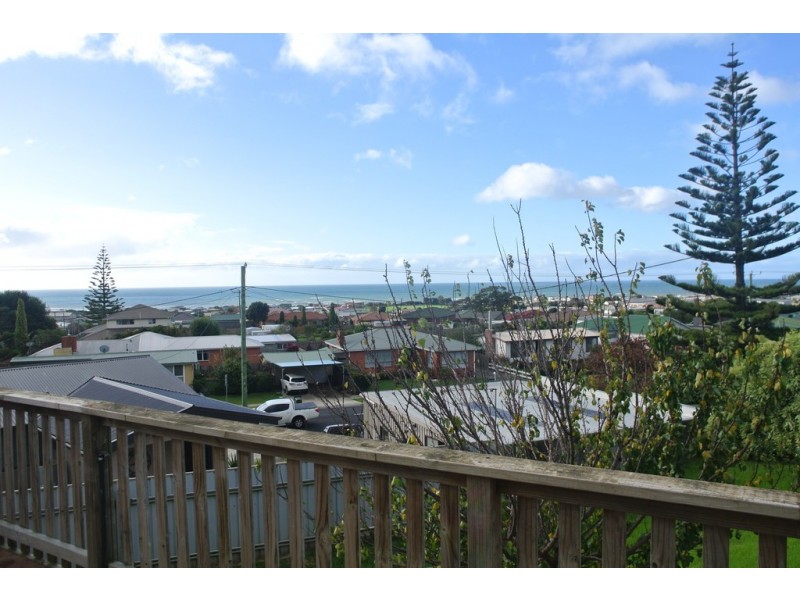 42 Arthur Street, Somerset TAS 7322