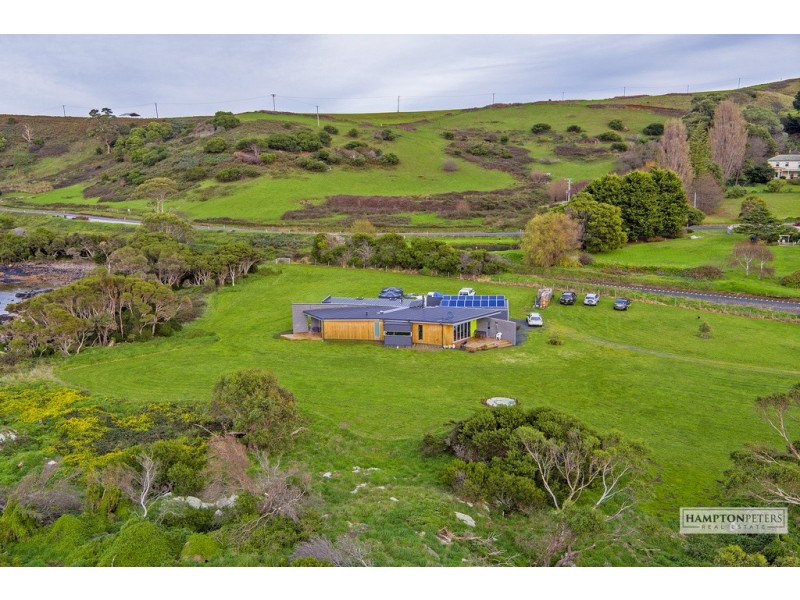 408 Penguin Road, West Ulverstone TAS 7315