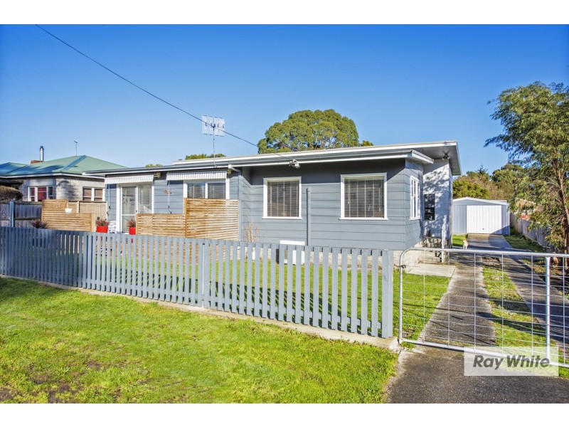 90 Saunders Street, Wynyard TAS 7325