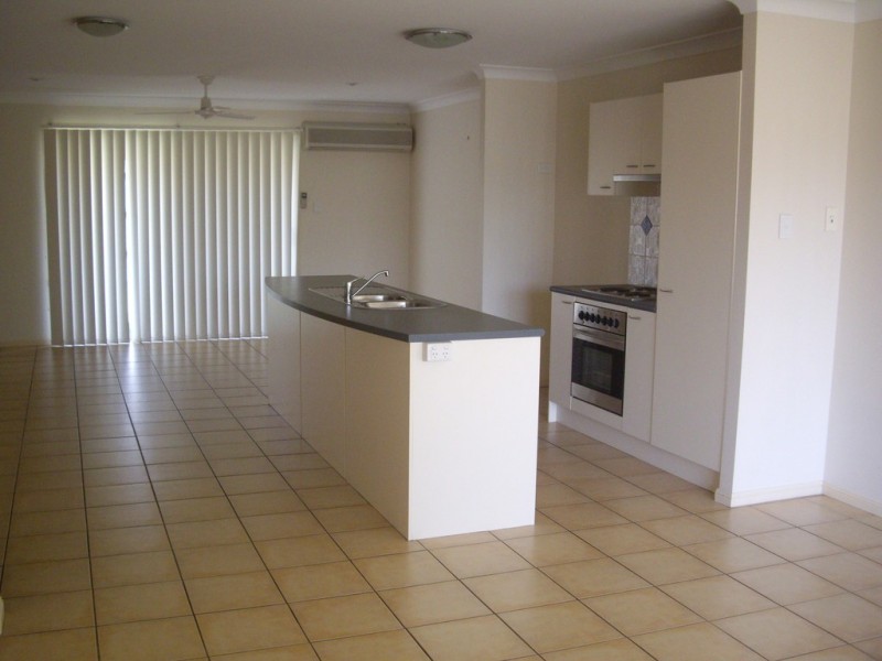 2/77 Cottontree Drive, Narangba QLD 4504