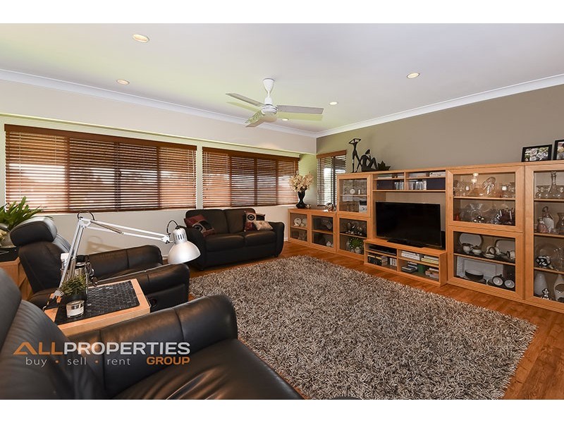 5 Scoresby Street, Mount Warren Park QLD 4207