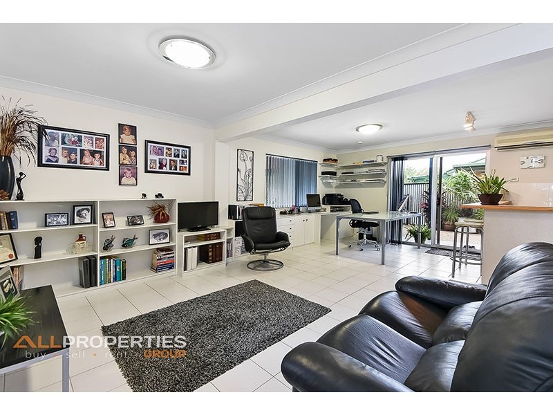 5 Scoresby Street, Mount Warren Park QLD 4207