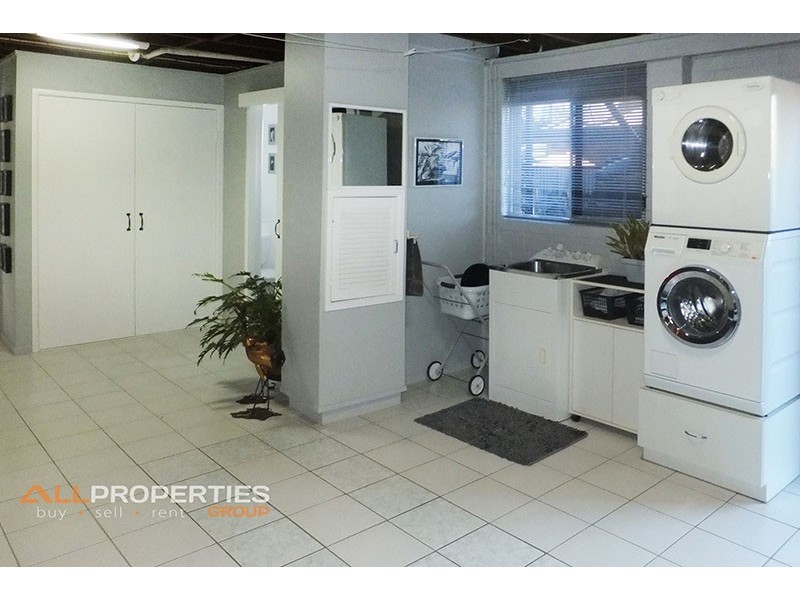 5 Scoresby Street, Mount Warren Park QLD 4207