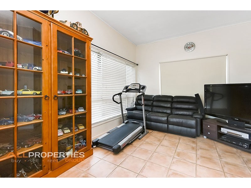 40 Overland Drive, Edens Landing QLD 4207