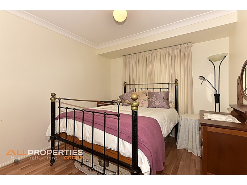 25 Madau Street, Mansfield QLD 4122