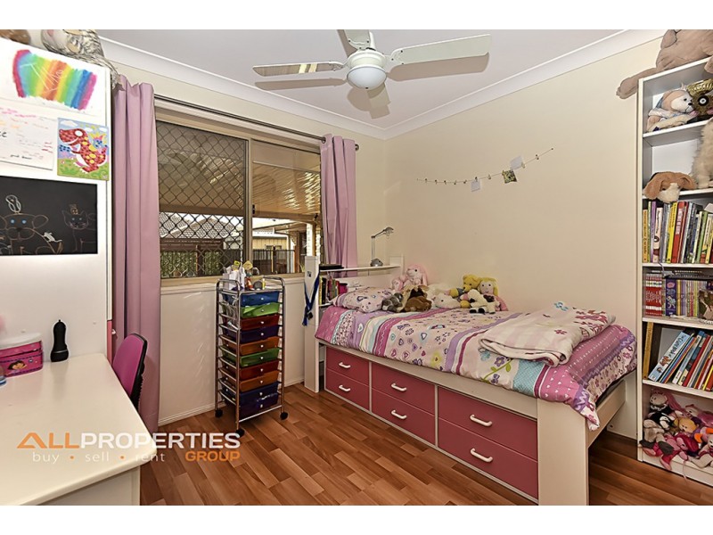 25 Madau Street, Mansfield QLD 4122