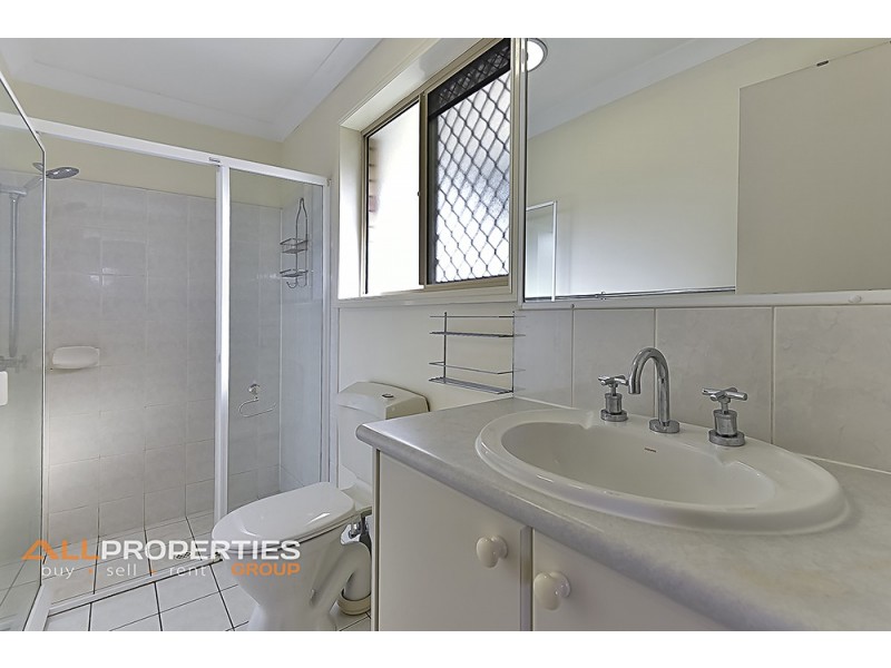 25 Madau Street, Mansfield QLD 4122