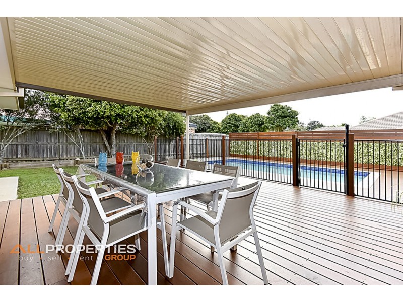 25 Madau Street, Mansfield QLD 4122