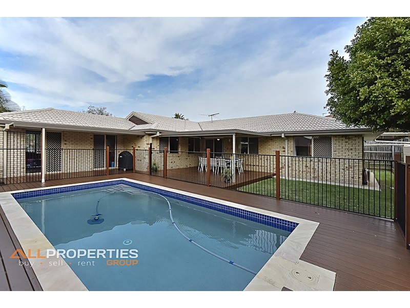 25 Madau Street, Mansfield QLD 4122