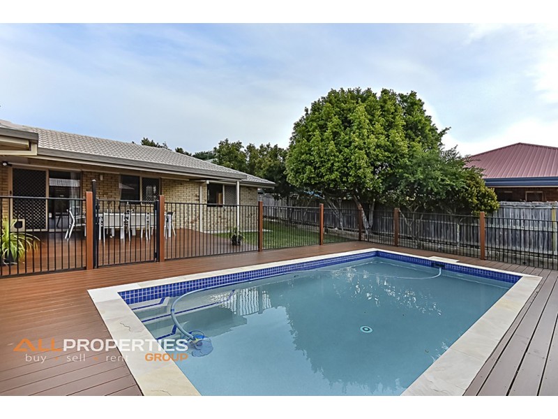 25 Madau Street, Mansfield QLD 4122