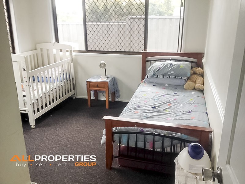8 Richards Street, Loganlea QLD 4131