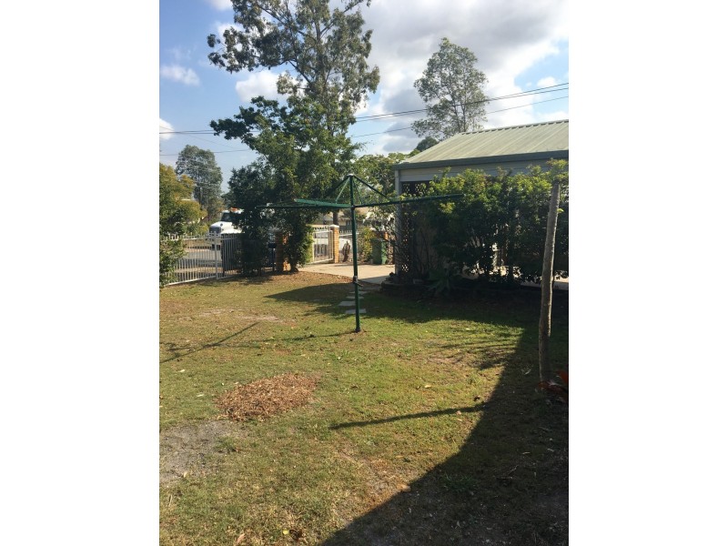 8 Richards Street, Loganlea QLD 4131