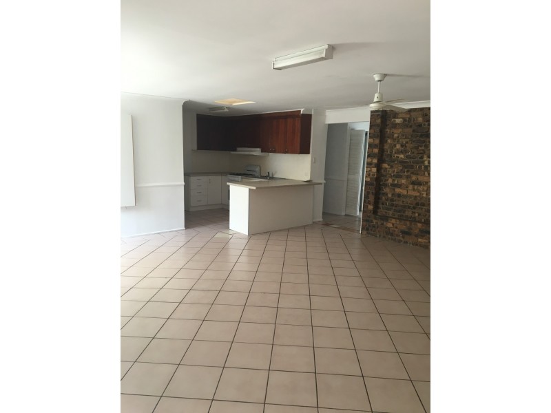 8 Richards Street, Loganlea QLD 4131